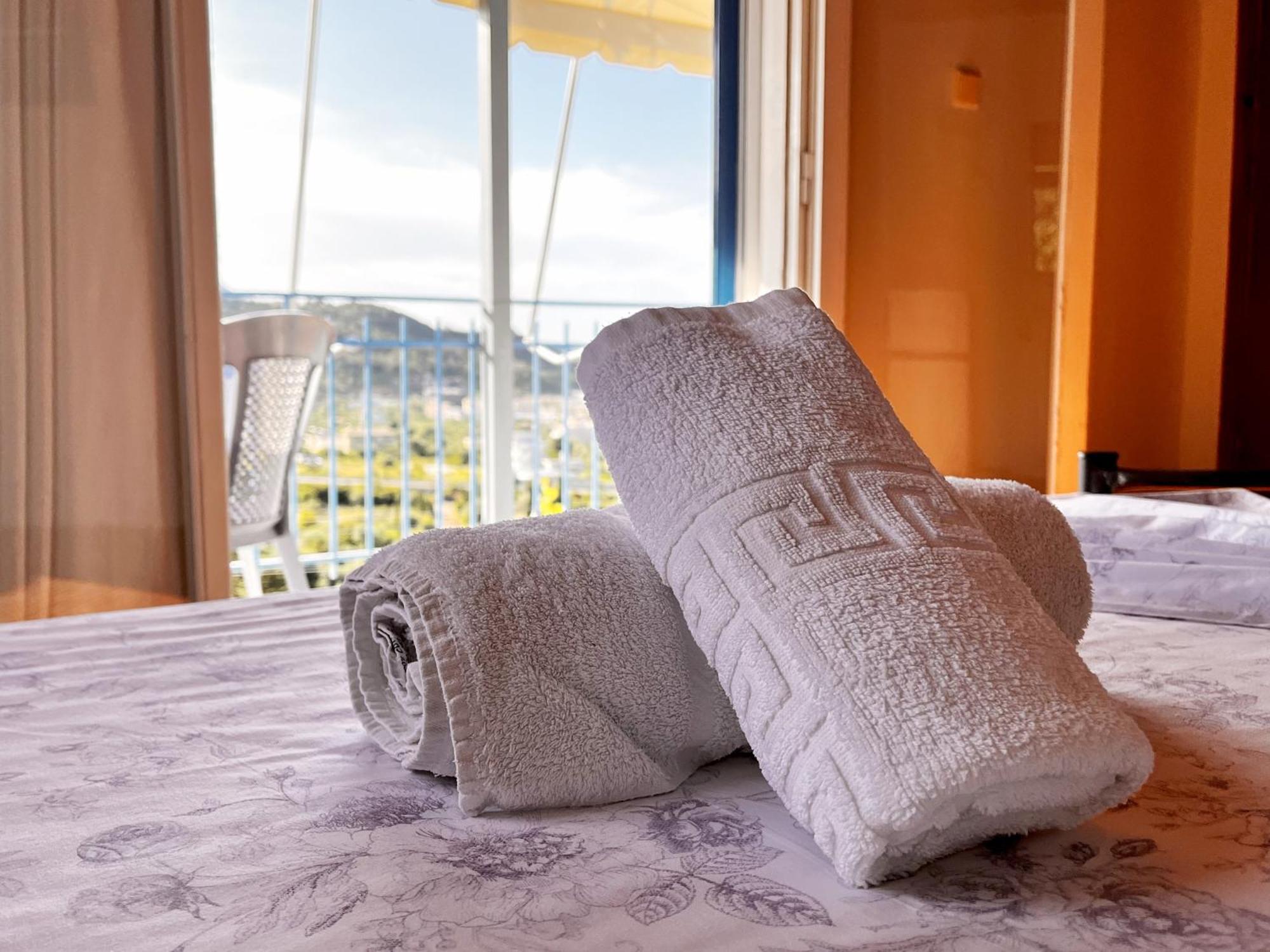 Sea Horizon House Alexis Hotel Himara Kültér fotó